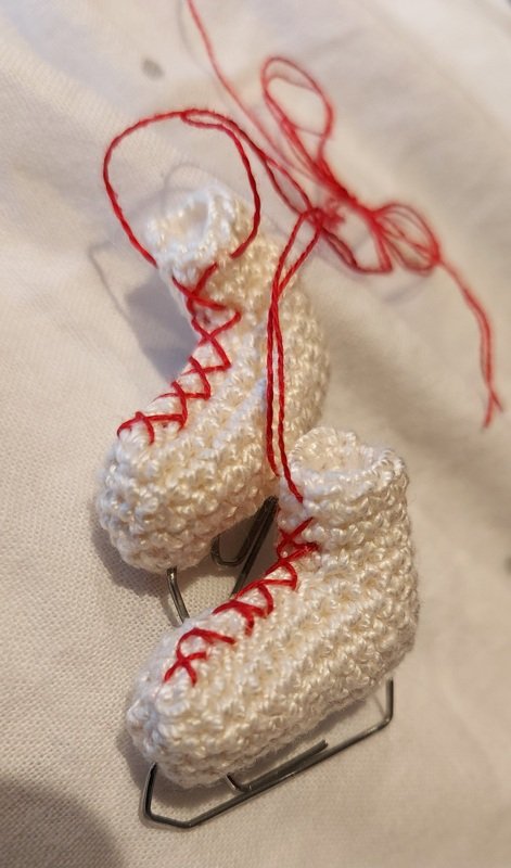 Häkelanleitung Schlittschuh