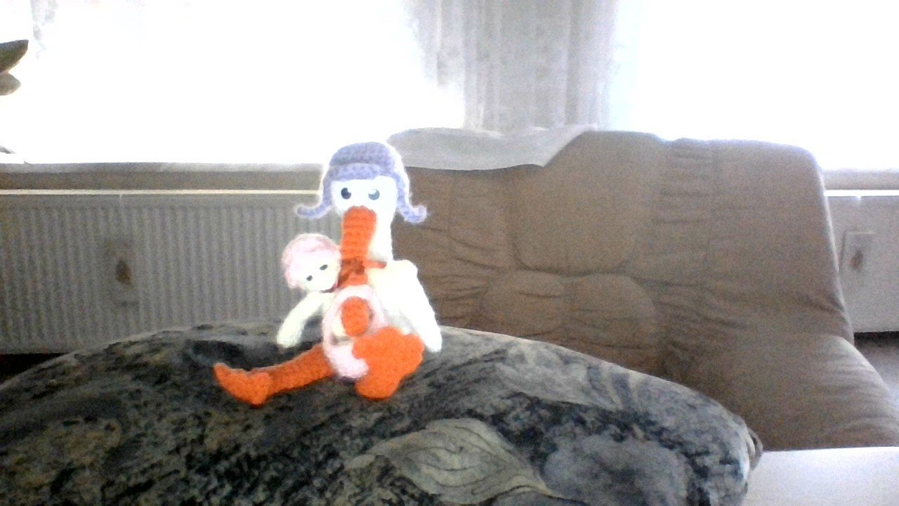 Häkelanleitung Storch mit Fliegermütze und Körbchen - Amigurumi