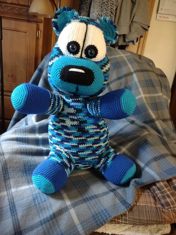 Lenny the cuddly teddy XXL