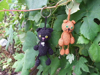 Katze Kleo ist einfach zu machen. Habe dies 2 Katzen für meine Freundin gehäkelt