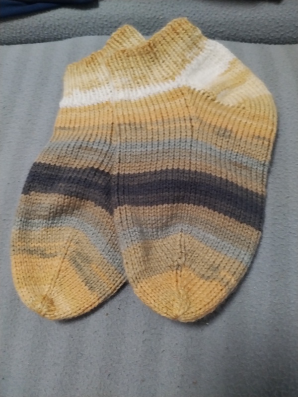 Strickanleitung für Sneaker Socken Gr. 36-47