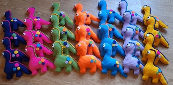 Die Dinos hatte ich für den Kindertag gemacht und sind sehr gut angekommen bei den Kids.Eine so tolle Anleitung war das