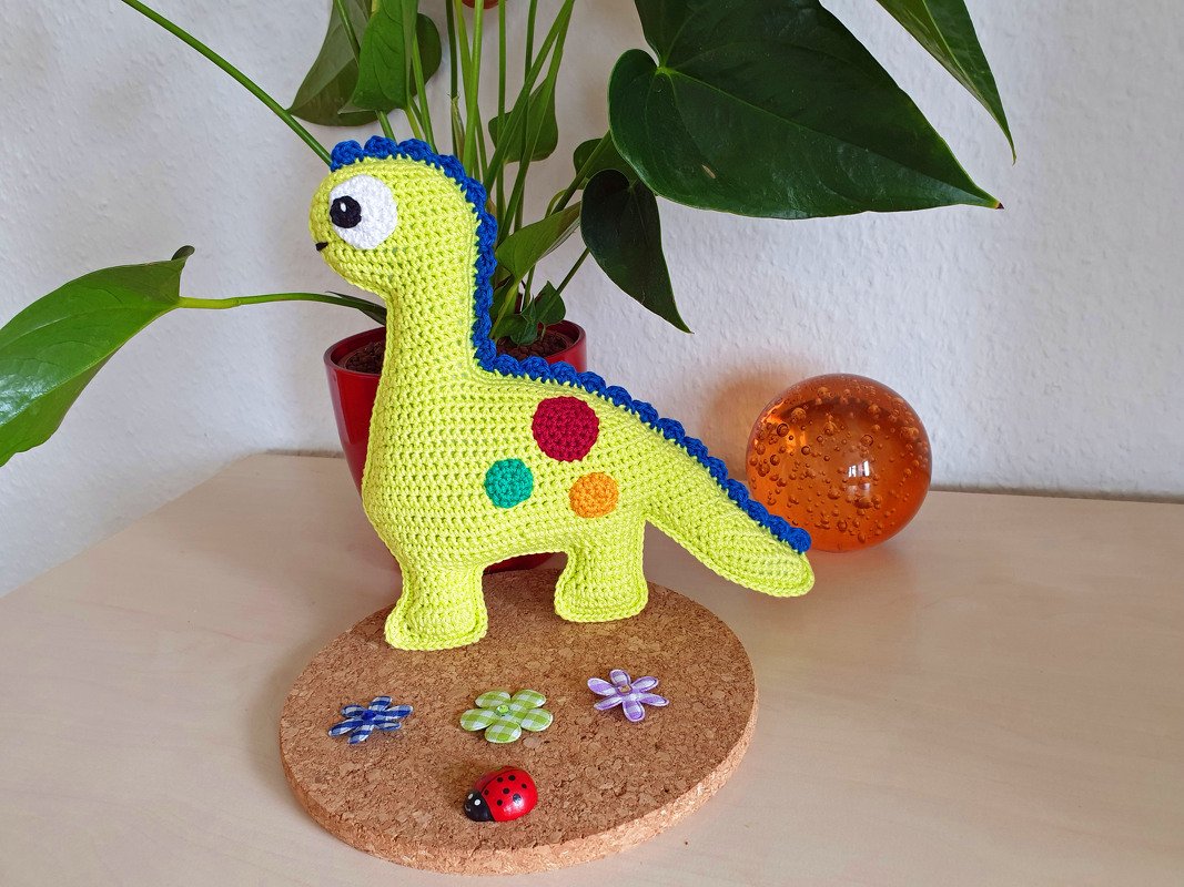 Bunte Dinos häkeln