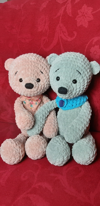 Eins und eins das macht zwei. Es macht so Spaß die den Teddy nach zu häkeln. Tolle Anleitung.