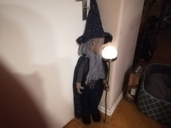 3 Monate Arbeit stecken in diesem 1m großen Zauberer den wir 