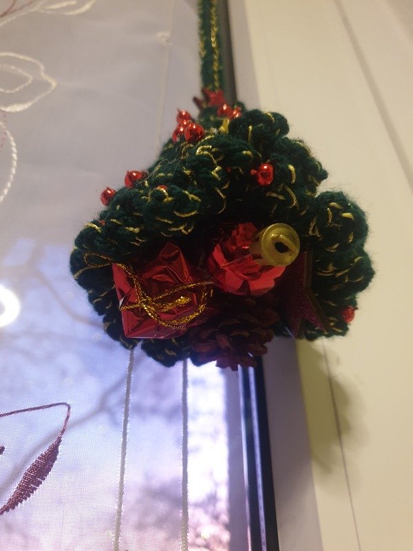 Häkelanleitung kleine Tanne / Weihnachtsbaum häkeln