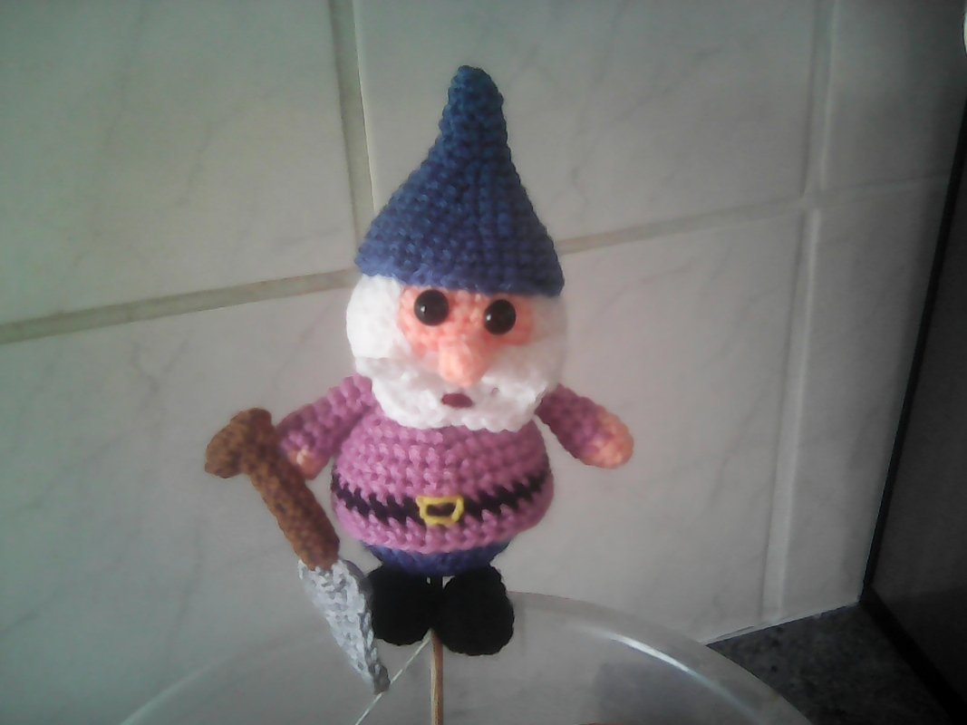 Gehäkelte Gartenzwerge