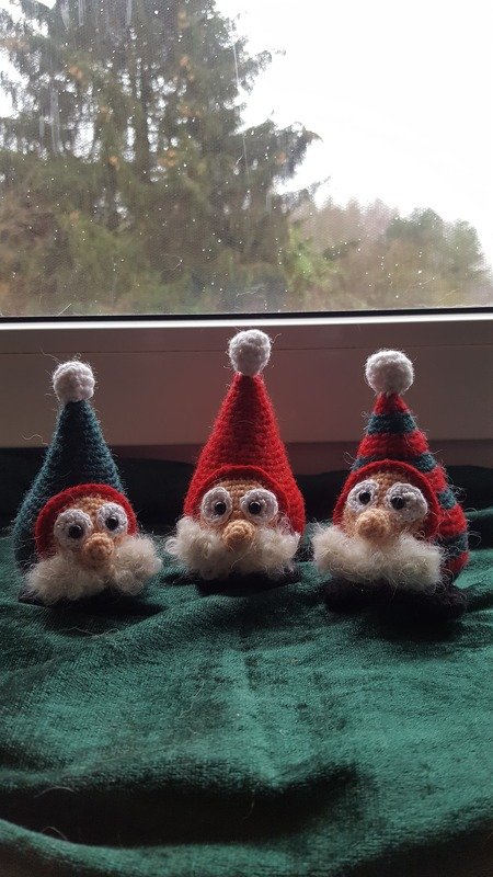 "Die Weihnachtswichtel" Häkelanleitung