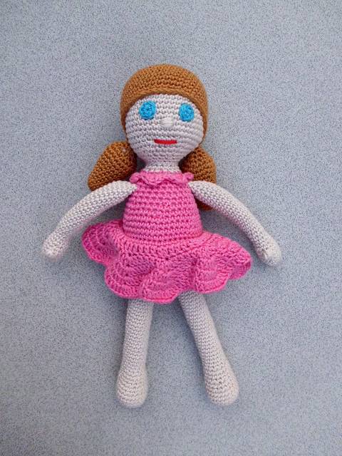 Flora - Amigurumi Puppe Häkelanleitung