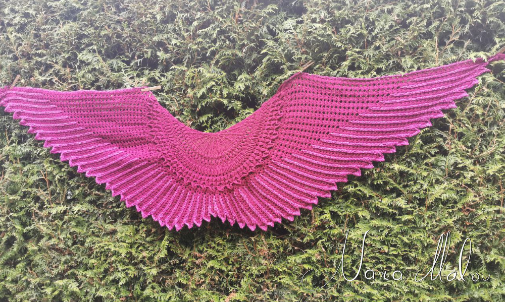 Petra Perle’s shawl „Wings of Love“