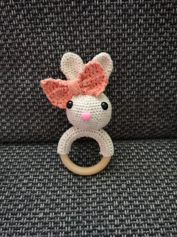 Häkelanleitung Babyrassel Hase&quot;Gehopse&quot;