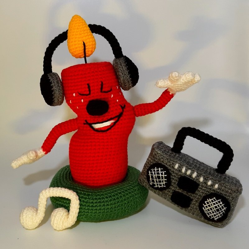 Häkelanleitung Amigurumi / Dancing Candle mit Ghettoblaster
