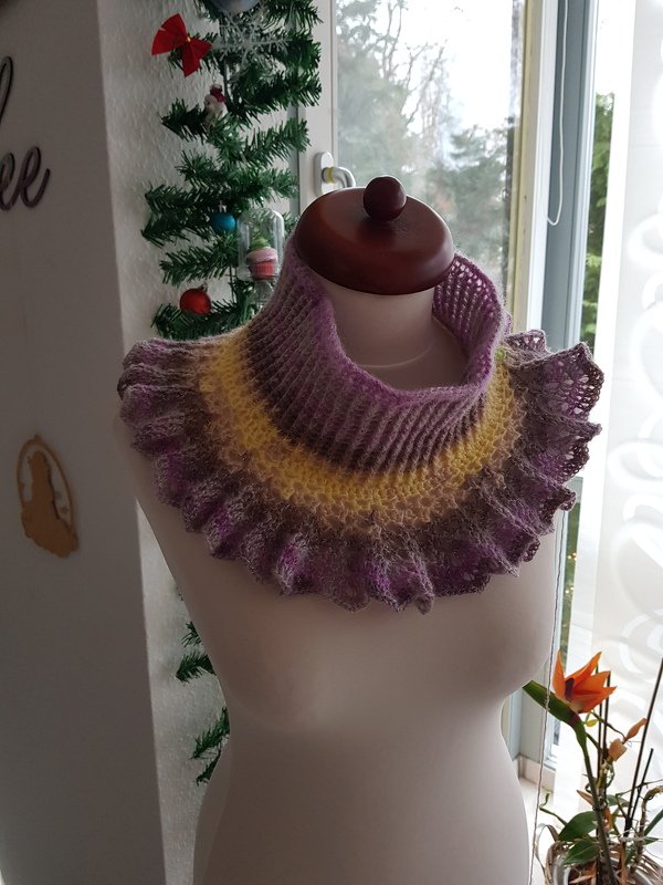 Häkelanleitung Schalkragen &quot;Herbstblume&quot;