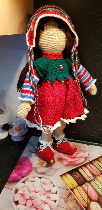 Häkelanleitung Amigurumi / Puppe Mia im Weihnachts-Elfen Outfit / Weihnachten