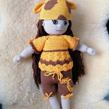 Da hat die Puppe Mia ihr wunderschönes Giraffen Outfit an 🥰 das Ergebnis ist einfach der Wahnsinn. Meine Tochter liebt ihre Puppe sehr