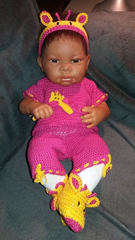 Häkelanleitung Amigurumi / Giraffen-Outfit mit Giraffen Applikation, inklusive kleiner Giraffe für die Puppe Mia