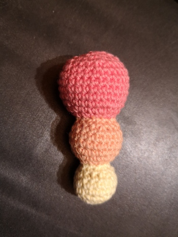 Ganz einfach zu häkekn, habe knapp 1 Std gebraucht, tolles Mitbringsel für Besuch beim Baby morgen :)