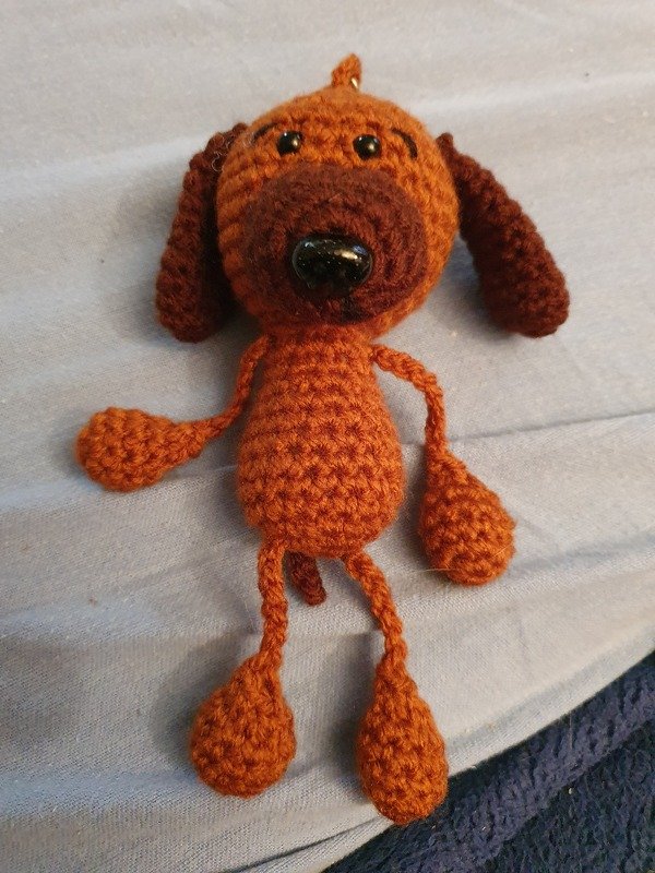 Häkelanleitung - Taschenbaumler Hund Hugo