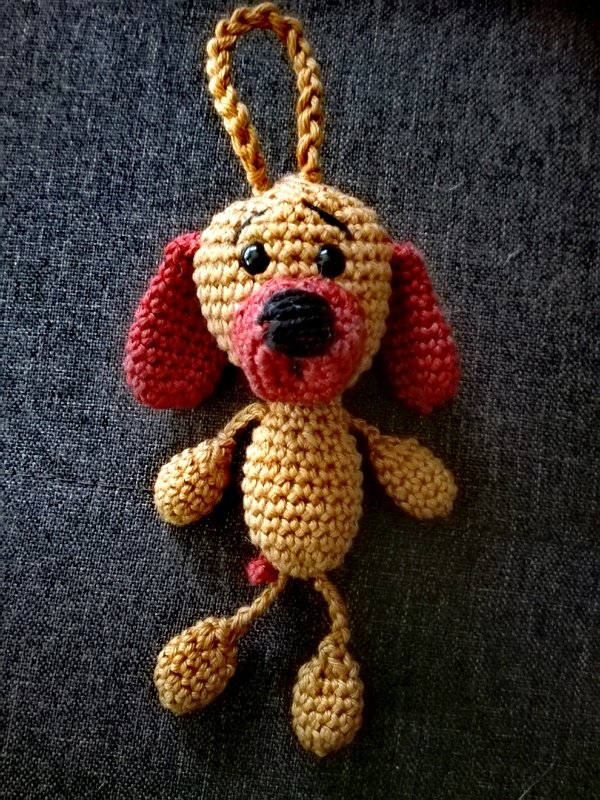 Häkelanleitung - Taschenbaumler Hund Hugo