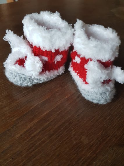 Häkel- und Strickanleitung Babyschuhe "Nikolausi"