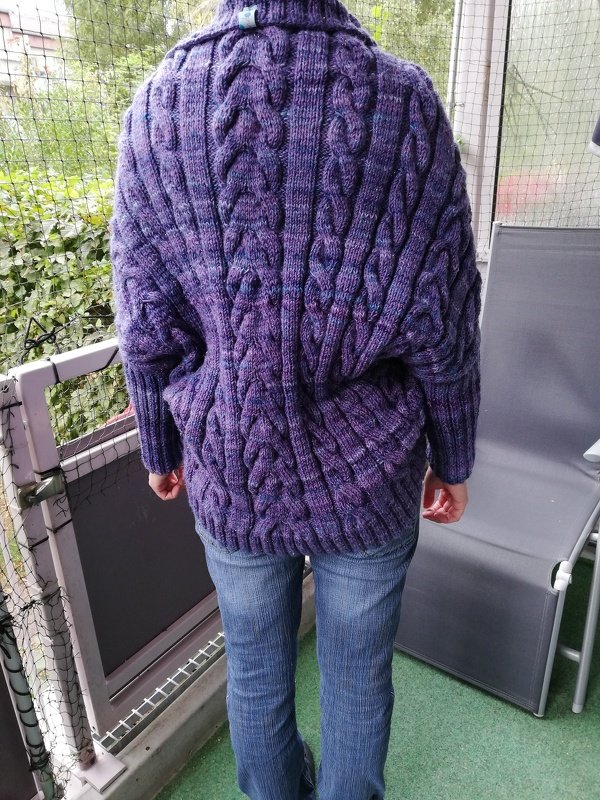 133 Strickanleitung Cardigan Seelenwärmer oversize Herbstlaub in mehreren Größen und Variationen