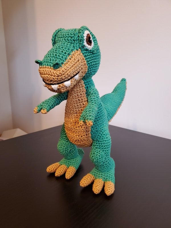 T- Rex crochet pattern, english version