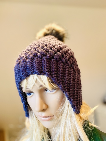 Tolle einfach nachzuarbeitende Anleitung. Auf Wunsch in Uni violett gehäkelt. Passt perfekt