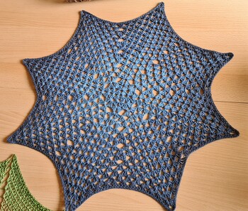 Tolle Anleitung (schon mein 3 Stern), hab es mit nem Bobbelrest gemacht