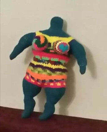 Eine NANA
Gehäkelt nach einer Anleitung auf YouTube