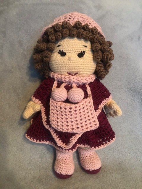 Häkelanleitung Puppenkleidung Luise im Winterponcho