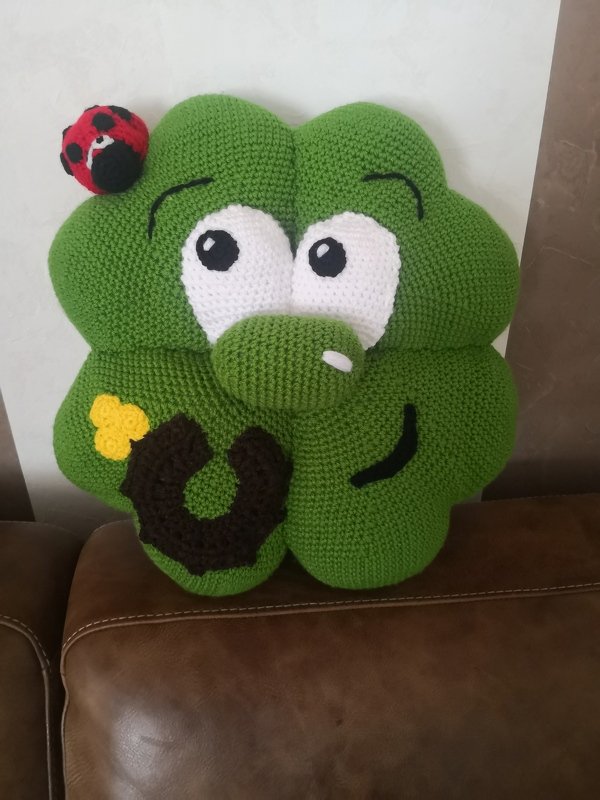 New year´s Eve Cloverleaf Pattern Amigurumi