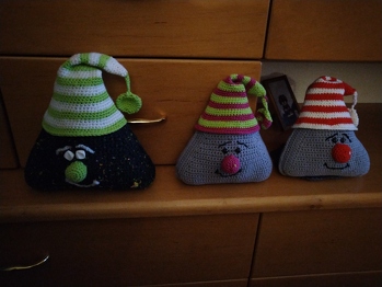 Der Wichtel ist super. Einmal im Original und zwei Abwandlung gehäkelt. Macht richtig Spaß und man kann super Wollreste verwerten.
