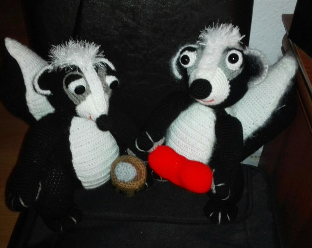 Stinktier Stoffel hat ein Herz zu verschenken, Häkelanleitung von DaDaDe