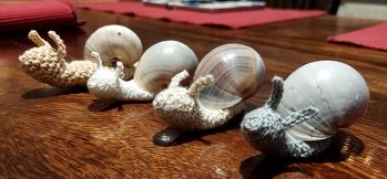 Diese Anleitung ist mega klasse, mit ihr haucht man den Schneckenhäusern neues Leben ein. :-)
Es werden noch viele weitere folgen.