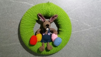 Alles super  - farblich habe ich es etwas variiert
Super süßer Osterkranz