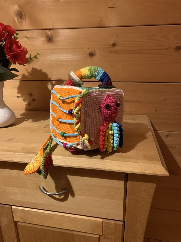 Crochet pattern activity cube - game dice