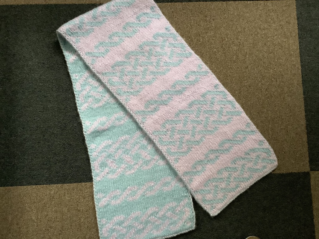 XXL-Schal "verflochten" in Doubleface gestrickt