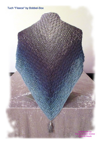 Ich war von Anfang an begeistert von diesem Tuch! Die Anleitung ist super geschrieben und es hat echt Spaß gemacht, dieses schöne Stück nachzuarbeiten!
Von mir eine ganz klare Kaufempfehlung!