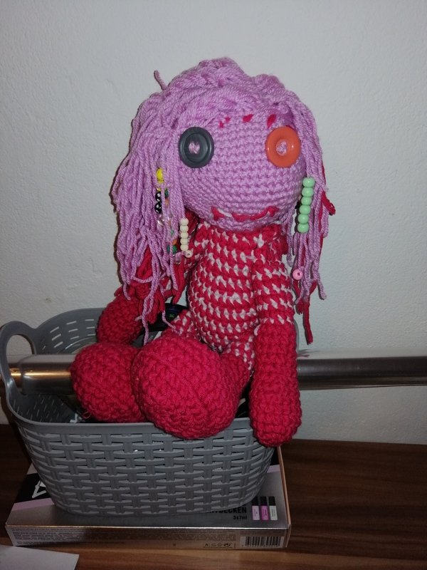 Häkelanleitung Voodoo Puppe Violetta