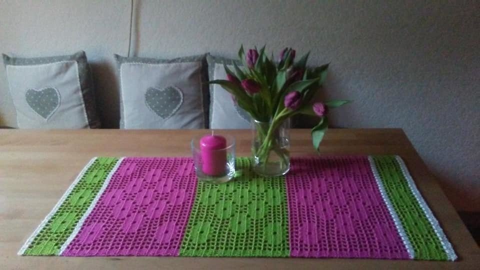 Häkeln / Tischläufer "Flower Power"