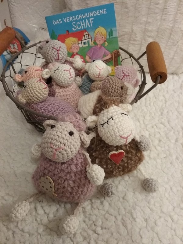 Schaf Anhänger zur Frühlingsdeko, Osterdeko, Mitbringsel, Taschenbaumler