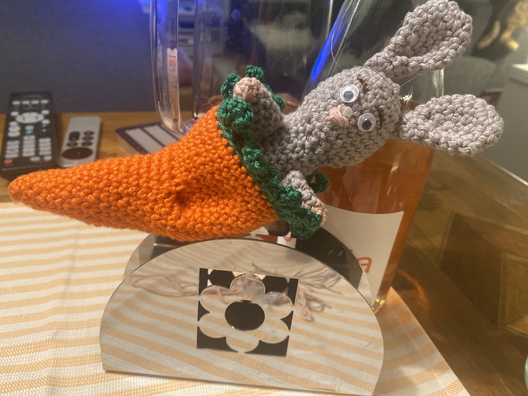 Häkelanleitung Karottenhäschen