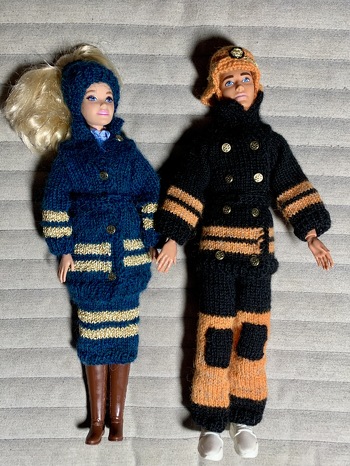 Schnell gestrickt und den Kids gefällt’s!
#Barbie und Ken
#Feuerwehr #Polizei