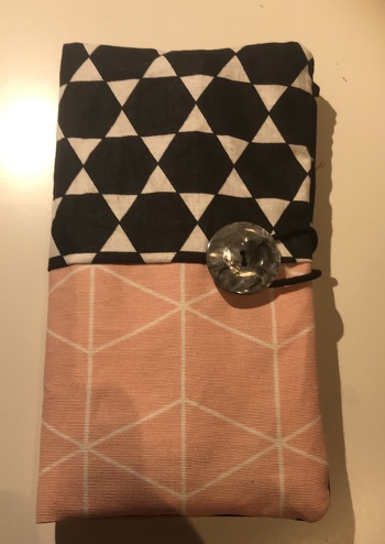 Es hat super geklappt, die Anleitung ist sehr gut. Es war mein erstes Nähprojekt und dafür sehr gut geeignet. 😊