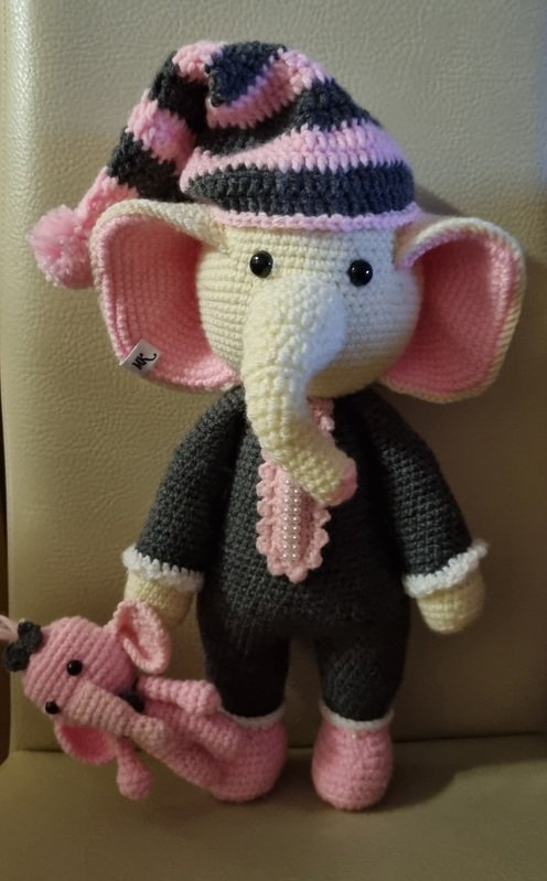 Sleepy Elephant Puffy