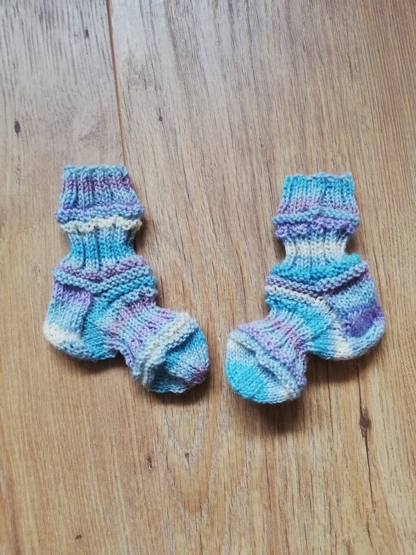 Strickanleitung Baby-Mojo-Socken, Glückssocken in 4 Größen