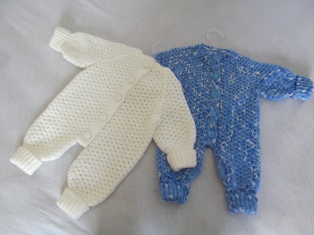 Strampelanzug für Mädchen und Jungen in Gr. 56-86, Häkelanleitung