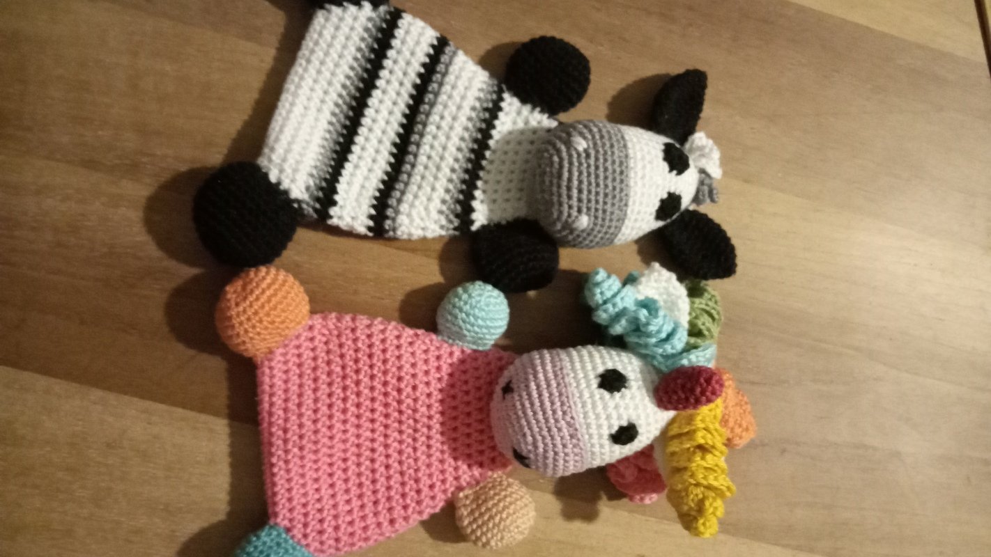 Crinkle toy little unicorn