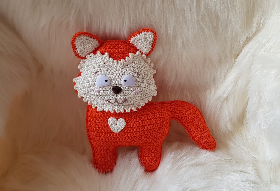 Fuchs als Babyspielzeug oder Kuschelkissen