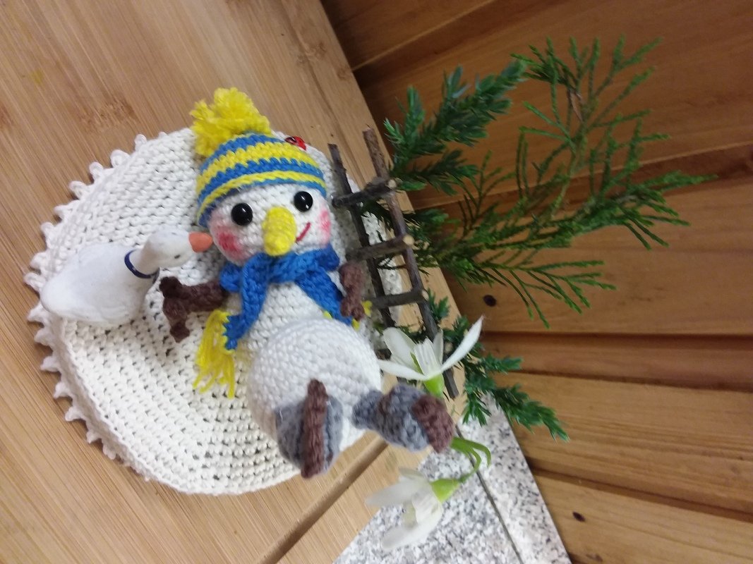 Liegender Schneemann „Benni“